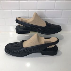 Classic Elements Size 9M Black Woven Leather Low Heel Sling-Back Sandals